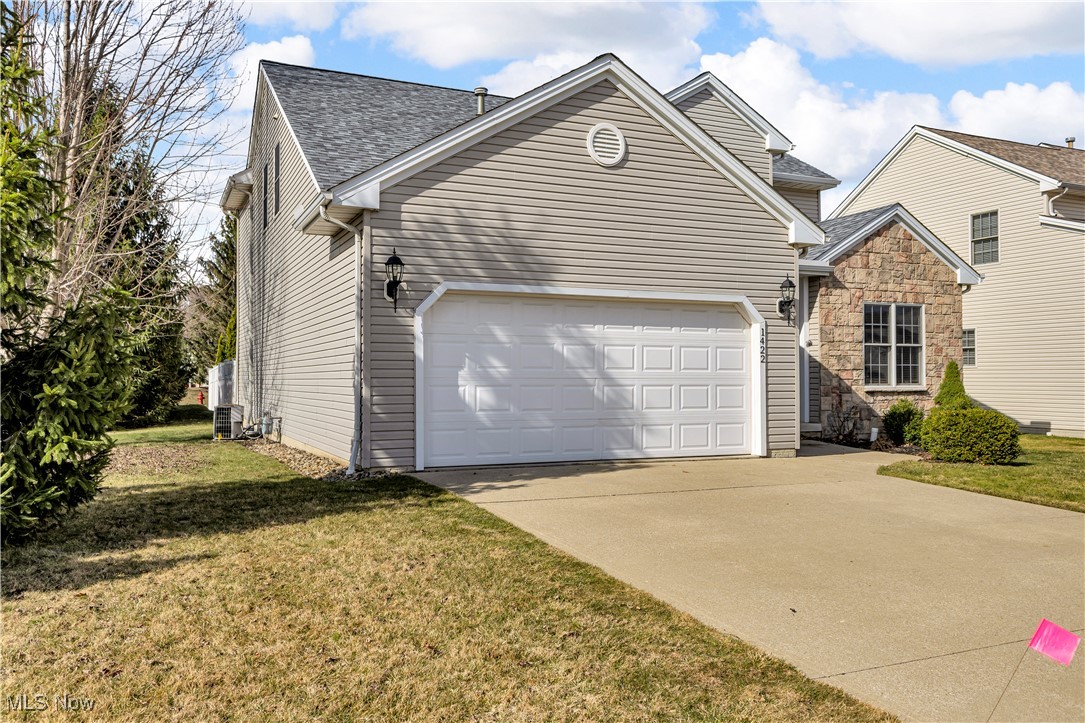 1422 Brooks Drive, Willoughby, Ohio image 2