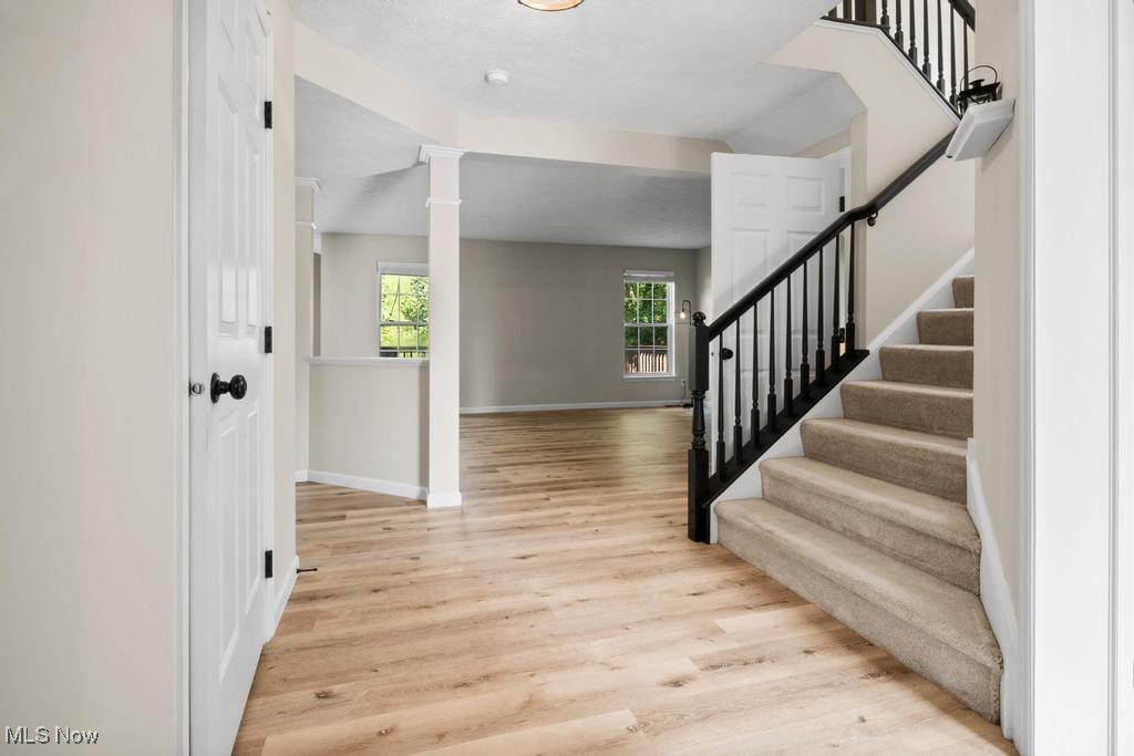 5758 Rosemont Way