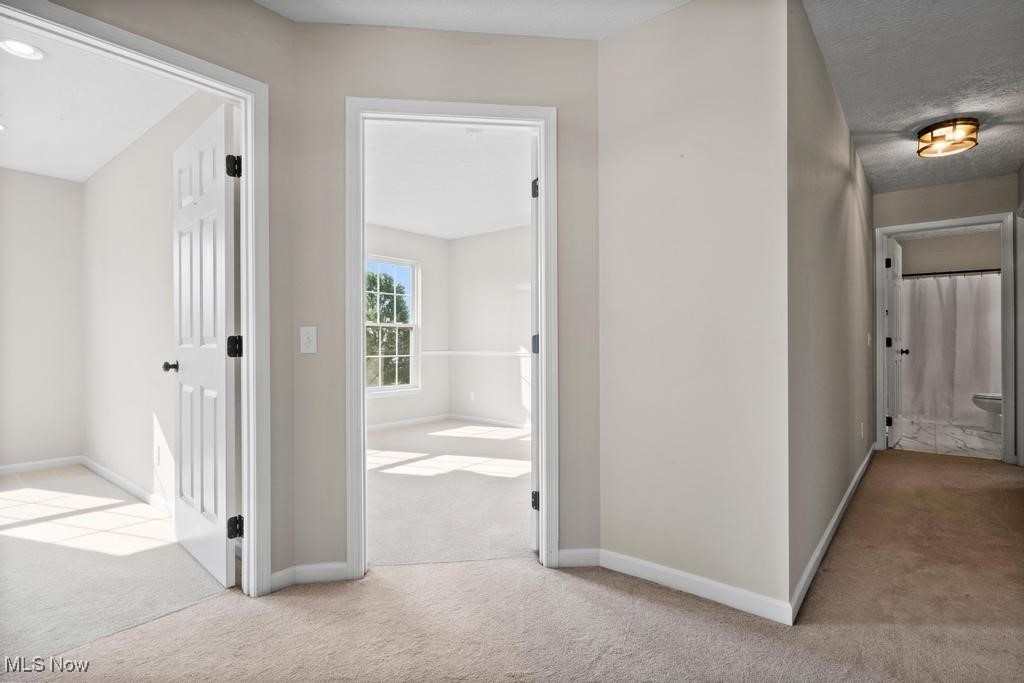 Medina, Ohio 44256, United States, 4 Bedrooms Bedrooms, ,3 BathroomsBathrooms,Residential,Pending,182820