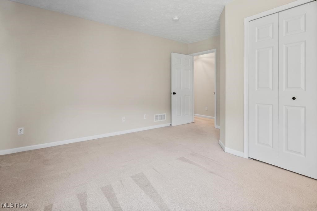 Medina, Ohio 44256, United States, 4 Bedrooms Bedrooms, ,3 BathroomsBathrooms,Residential,Pending,182820