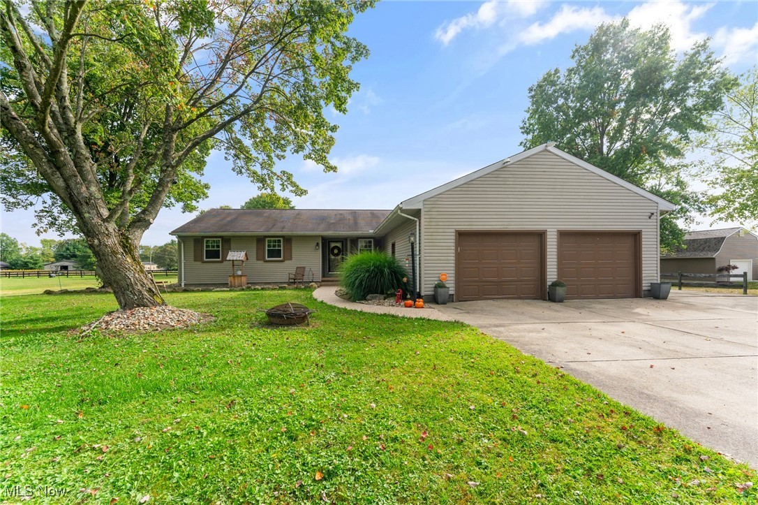 6152 Chestnut Ridge Road, Hubbard, Ohio image 1