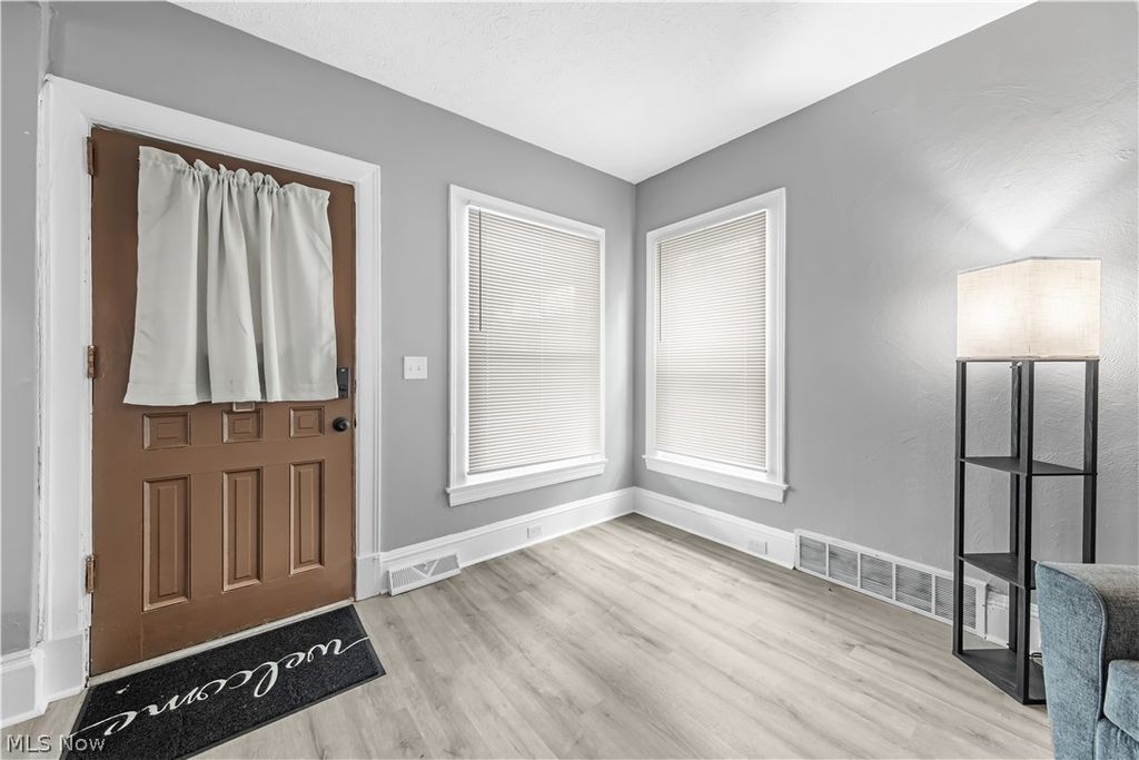 Photo of 1314 W 110th Street, Cleveland, OH 44102 (MLS # 5190535)