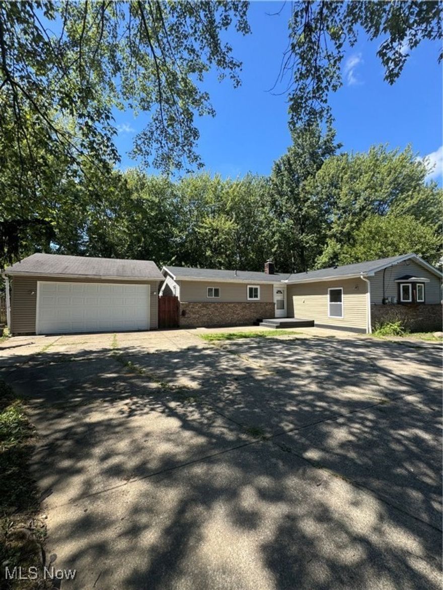 Welcome to this gorgeous, recently remodeled ranch style home. 
*New AC/ Furnace installed August 2025
*New Water heater installed August 2025
*New Roof installed August 2025
*New Garage door installed 2025
*New Sump pump installed August 2025
12 month home warranty covered by seller