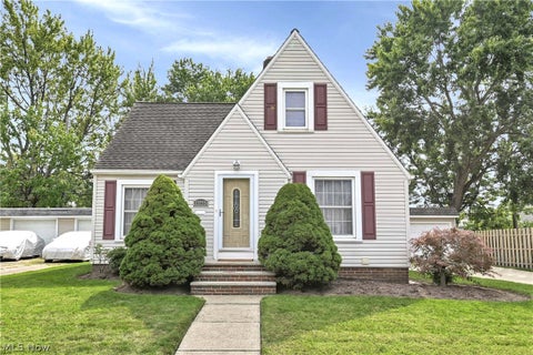 Homes For Sale - 19255 Malvern Avenue<br/> Rocky River, OH 44116