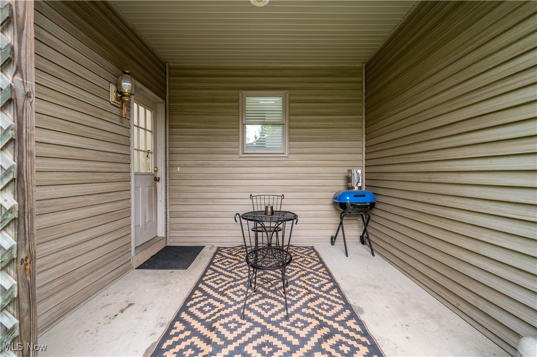 6904 Ruby Court, Austintown, Ohio image 5