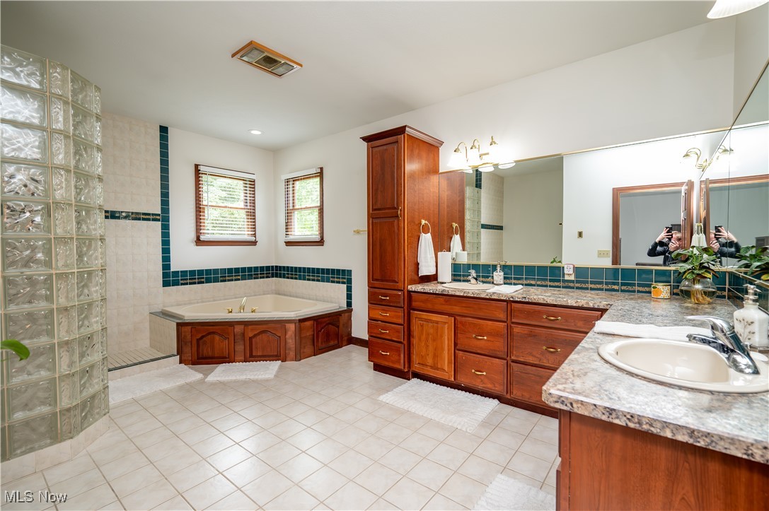 6904 Ruby Court, Austintown, Ohio image 17