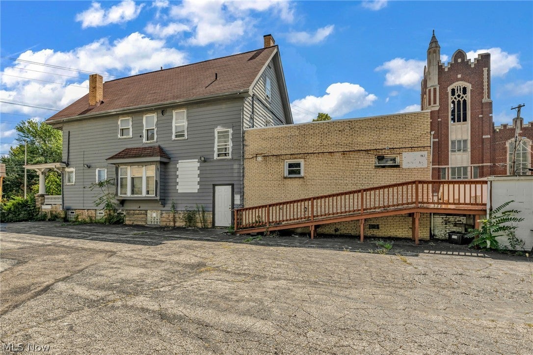 4438 Pearl Road