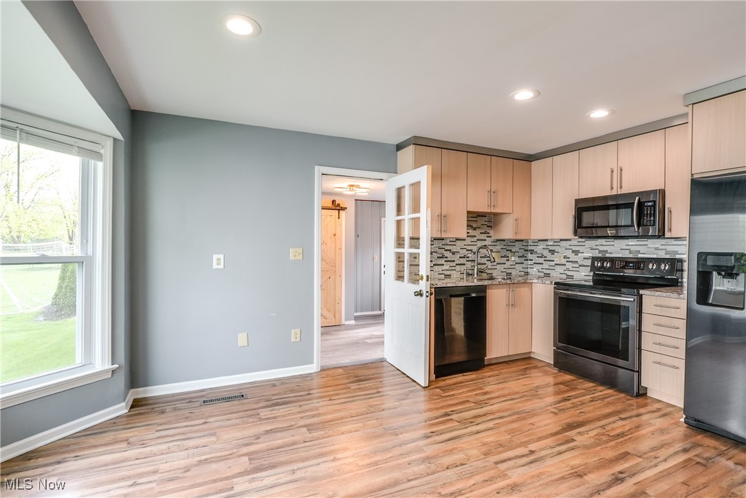 109 Hazelwood Drive, Chagrin Falls, Ohio image 11