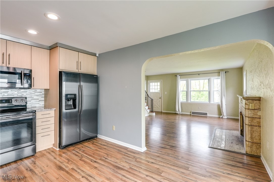 109 Hazelwood Drive, Chagrin Falls, Ohio image 8