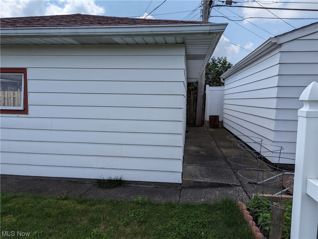 Dawn Cliff 01 - Residential