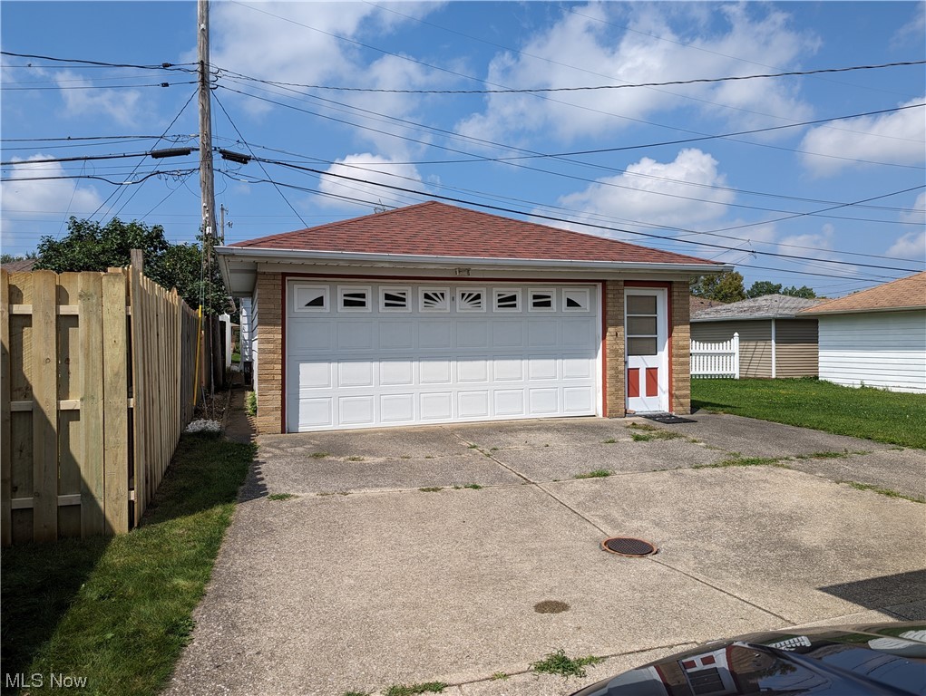 Dawn Cliff 01 - Residential