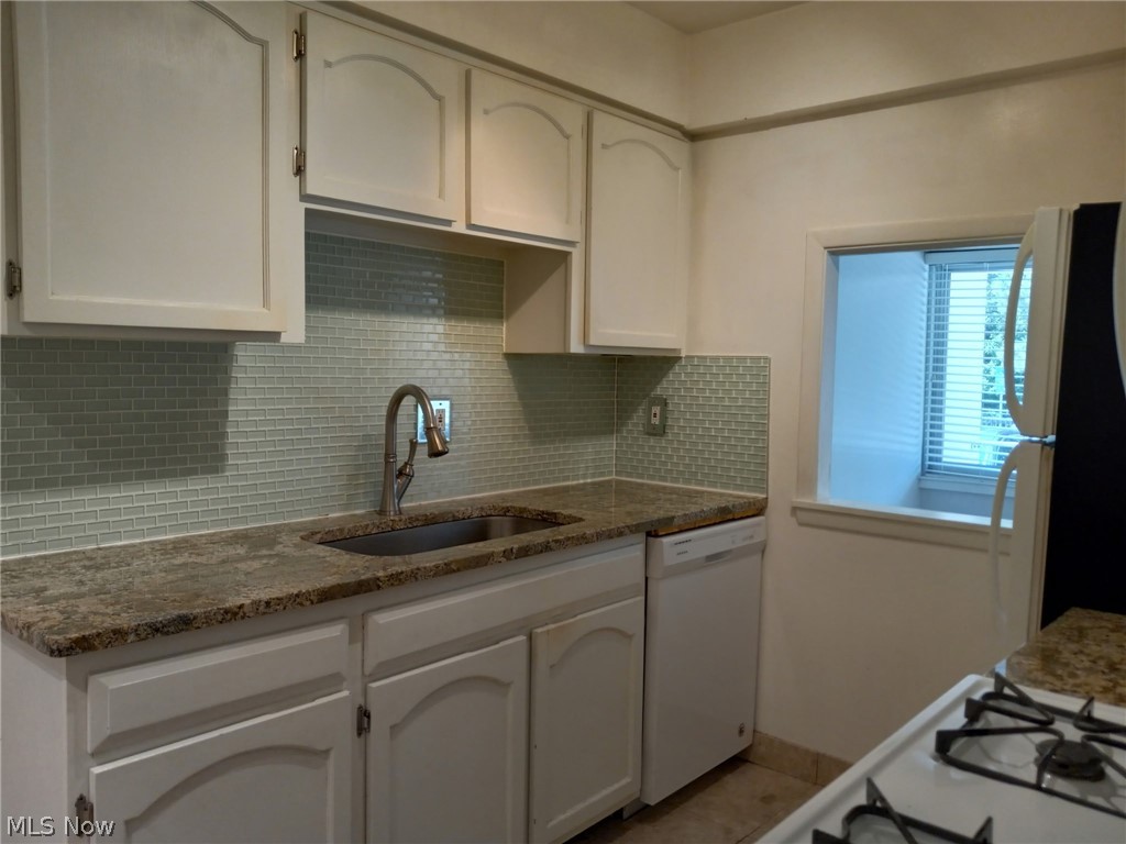 Carlyle Condo - Residential