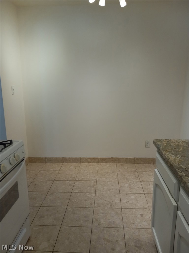 Carlyle Condo - Residential