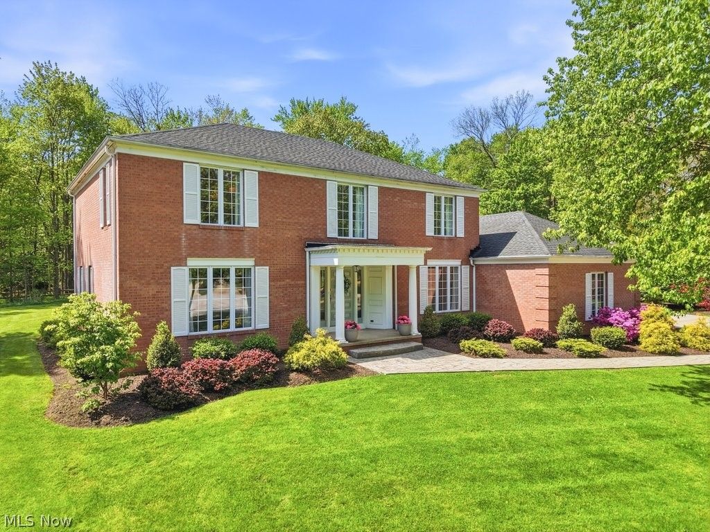 Photo of 9026 Frost Lane, Brecksville, OH 44141 (MLS # 5208490)