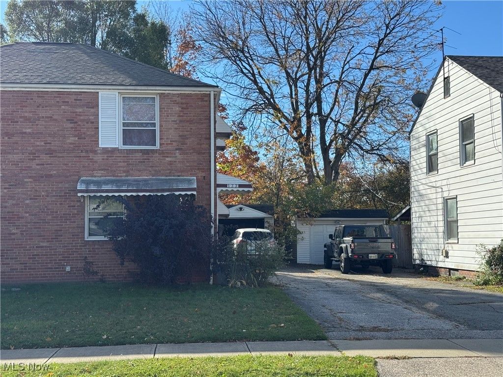 Photo of 14303 Tuckahoe Avenue, Cleveland, OH 44111 (MLS # 5168160)