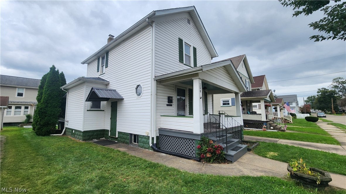 154 Moore Avenue NW