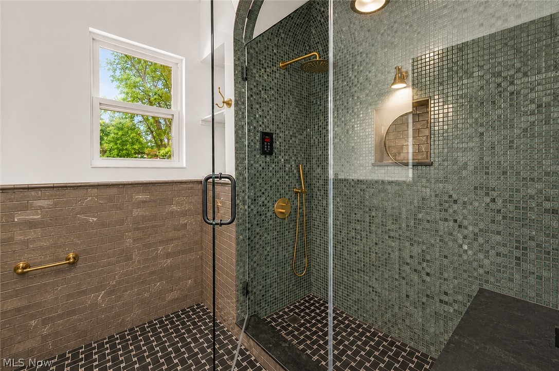 Cleveland Heights Realty Cos Forest - Residential
