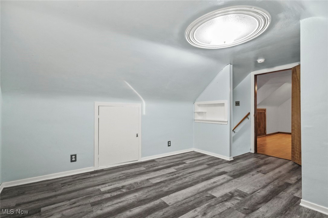 Bancroft Avenue And Extends Ba - Residential