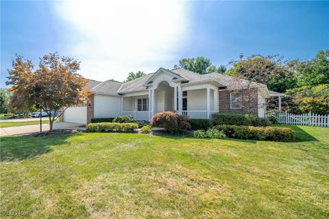 Photo for 564 Golden Russett Boulevard