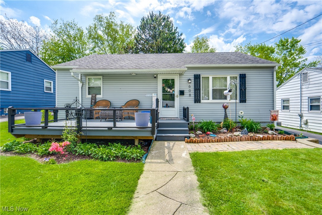608 Franklin Avenue, Barberton, Ohio image 1