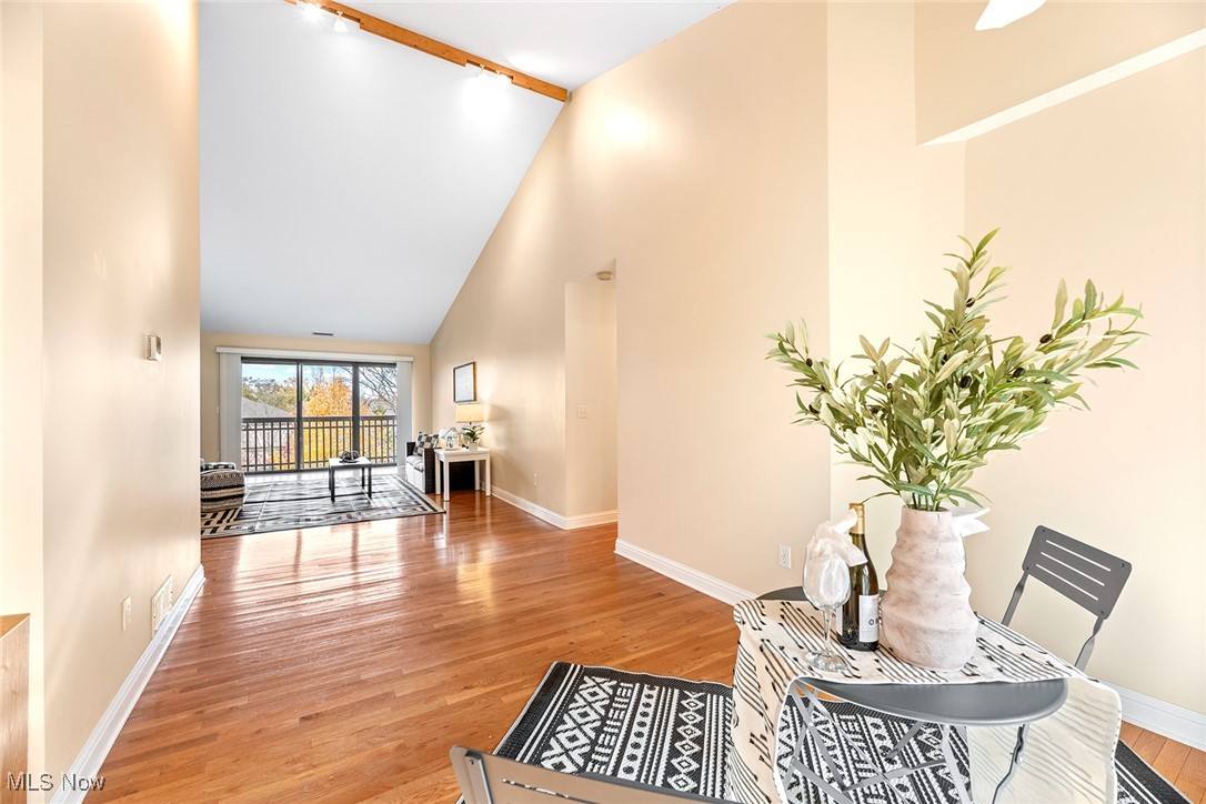 Enclave/Rosemont Rdg Condo Own - Residential