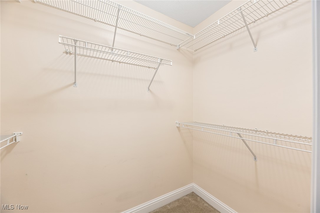 Enclave/Rosemont Rdg Condo Own - Residential