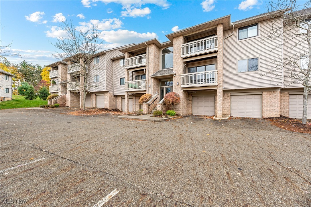 Enclave/Rosemont Rdg Condo Own - Residential