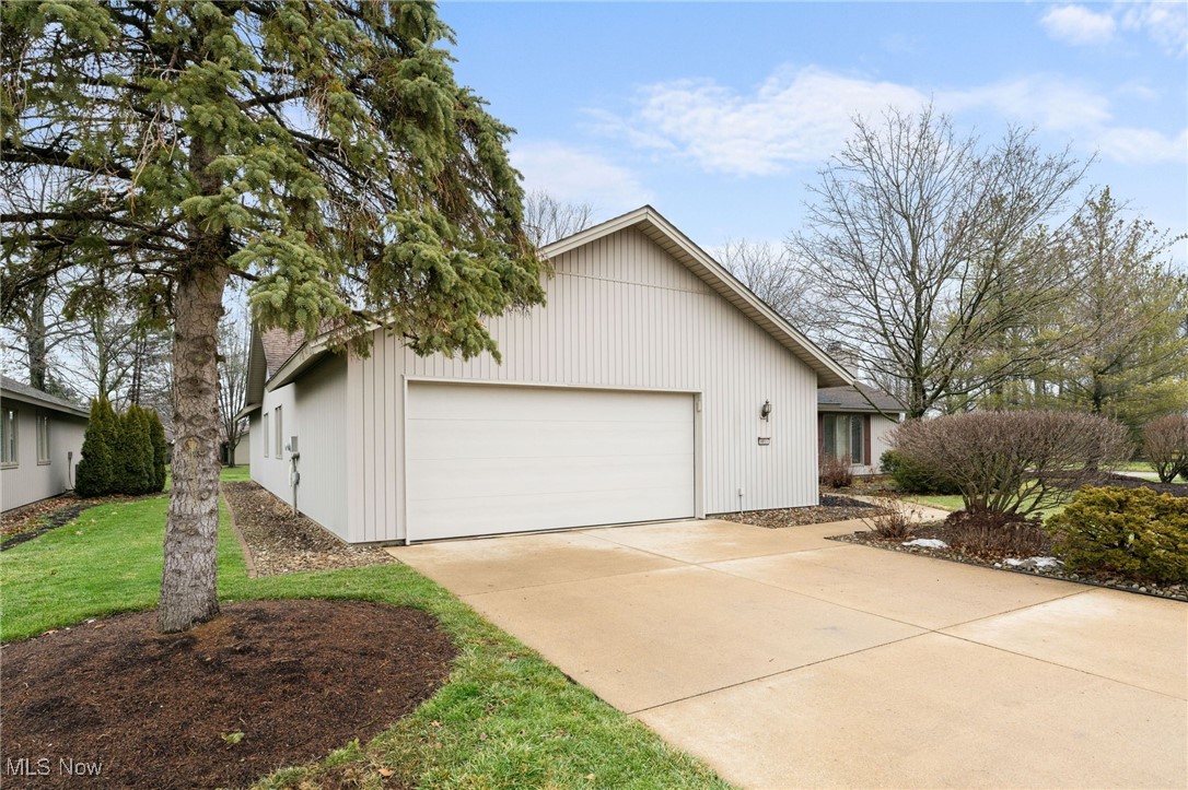 8855 Gatewood Drive, North Ridgeville, Ohio image 30