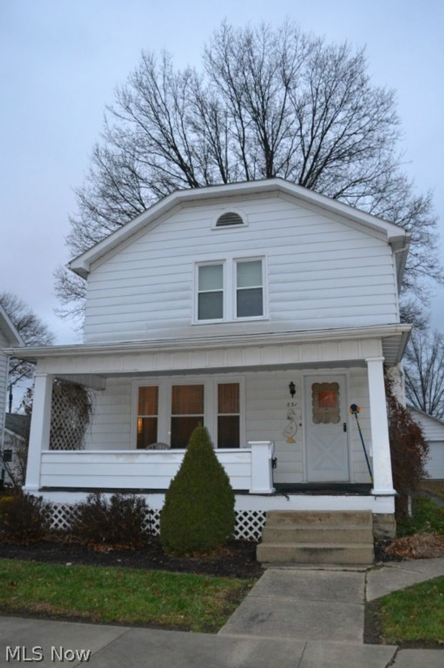 Great curb appeal. Home located in a quiet, desirable neighborhood. Some hardwood floors, central air. 1 1/2 car garage. Very low utilities. Maintenance free exterior. Close to shopping center.