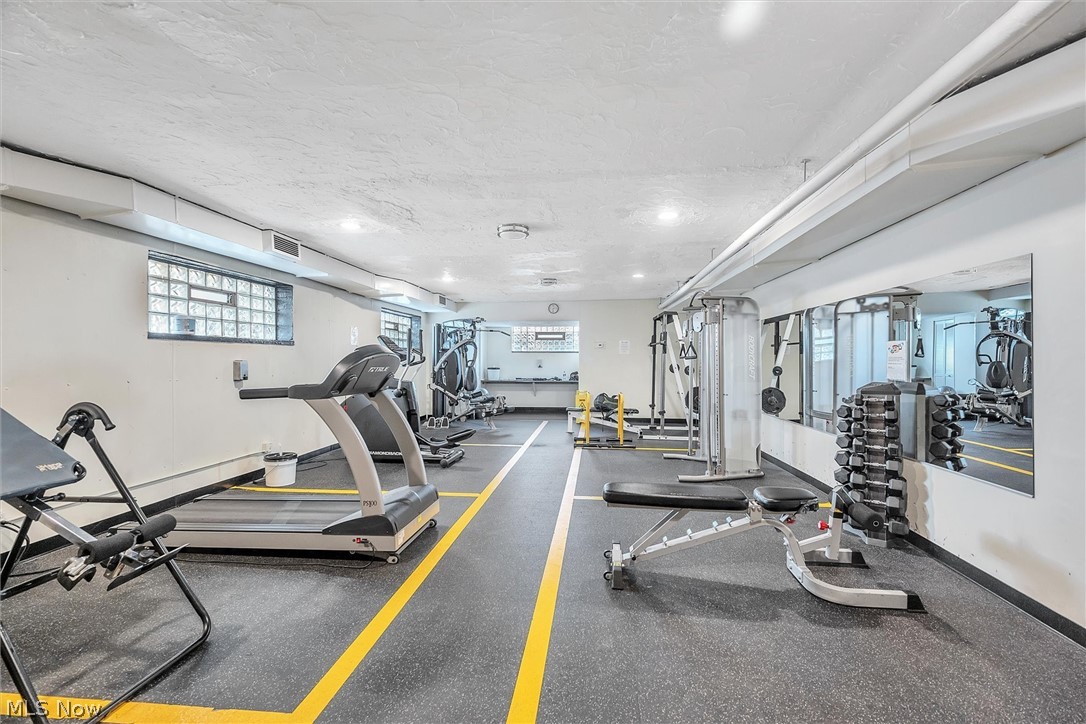 Lake House Condo - Residential