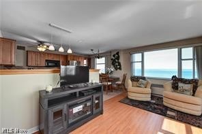 Lake House Condo - Residential