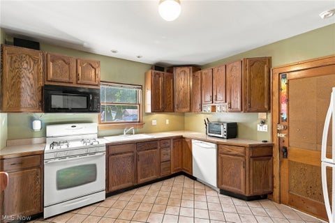 Tiny photo for 2417 Tampa Avenue, Cleveland, OH 44109 (MLS # 5254260)