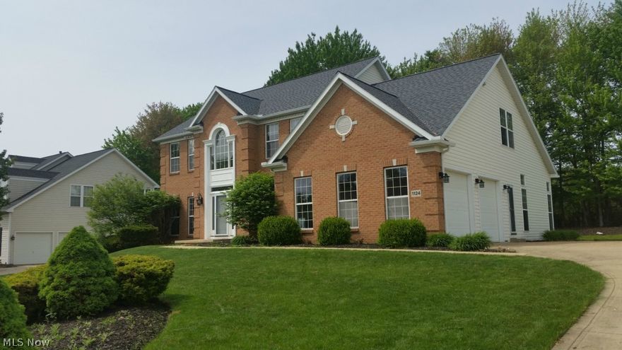 This home features 3226 sq ft, 4 bedrooms and 2.5 baths, and new hardwood flooring in all rooms. New roof with tear off. New granite counter tops with matching granite back splash in the kitchen. New granite counter tops in upstairs bathrooms. Fresh paint on walls and ceilings. New stainless steel appliances. This developement offers pools, tennis court, club house.