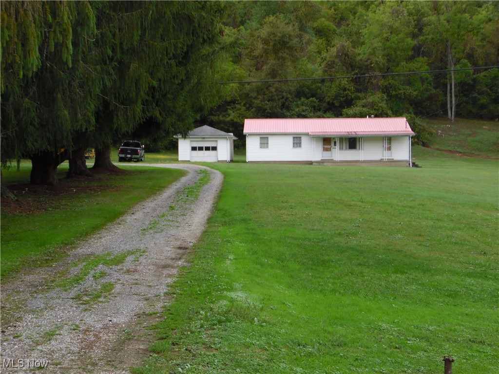 49525 State Route 7, New Matamoras, Ohio image 1