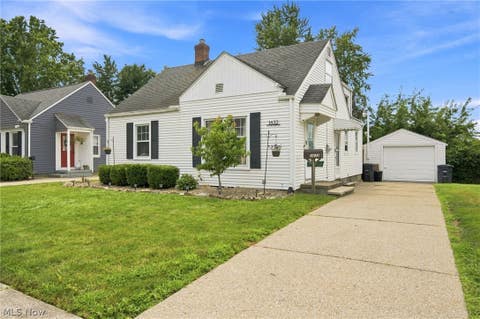Homes For Sale - 1632 Rockford Street<br/> Akron, OH 44301