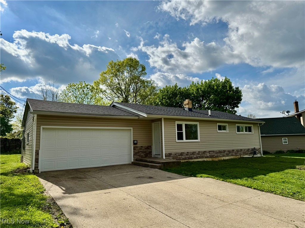 30 Taylor Road, Barberton, Ohio image 3