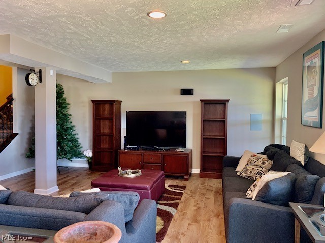 Hidden Lakes Sub Ph I - Residential Lease