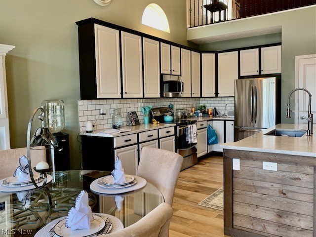 Hidden Lakes Sub Ph I - Residential Lease