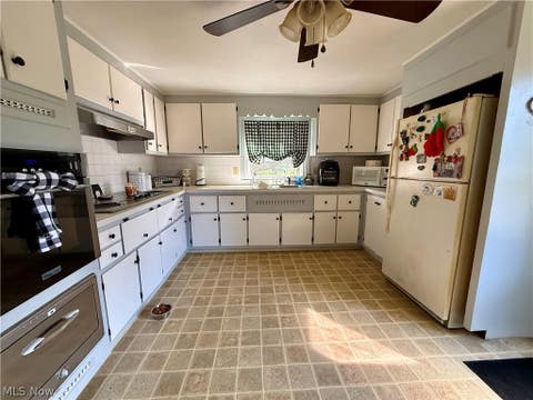 Tiny photo for 13280 Easton Street NE, Alliance, OH 44601 (MLS # 5239358)