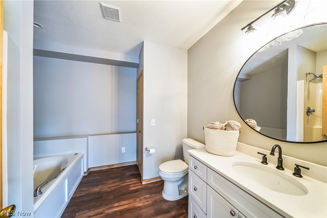 Sugar Bush Knolls - Residential