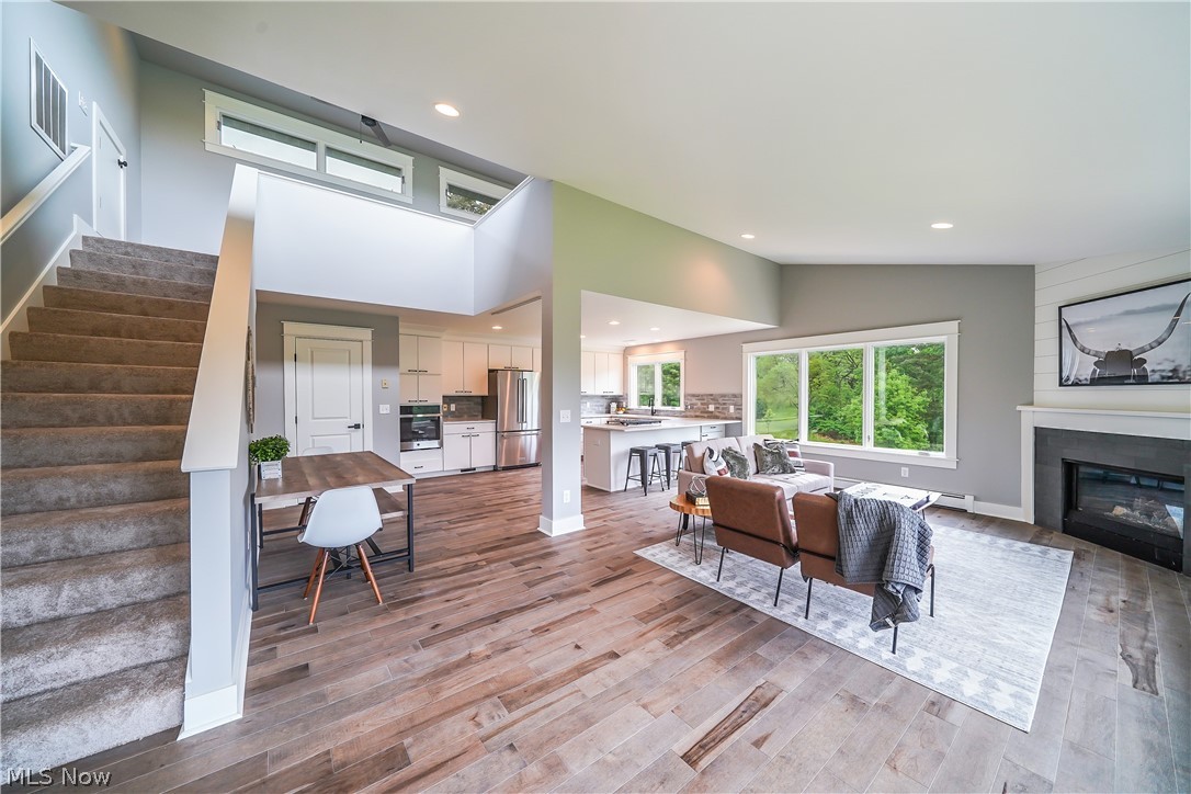 Sugar Bush Knolls - Residential
