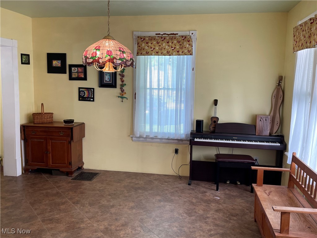 1605 E 46th Street, Ashtabula, Ohio image 7