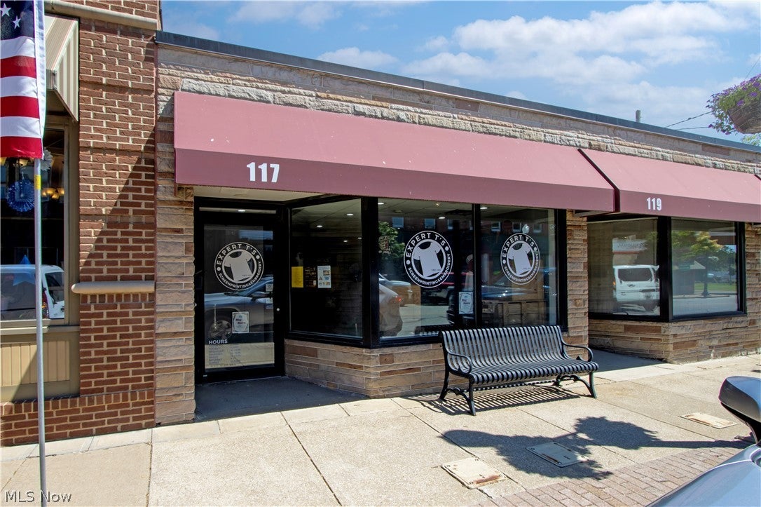 117 E Market St, Orrville, OH 44667