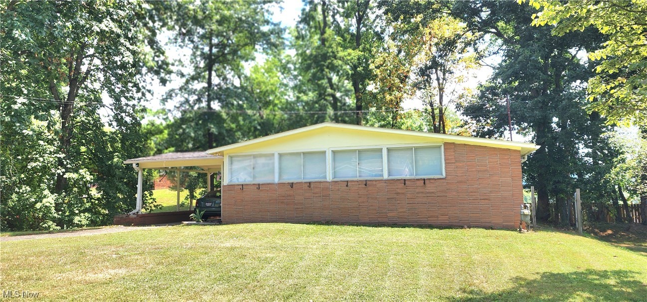 2424 Glen Drive, Zanesville, Ohio image 1