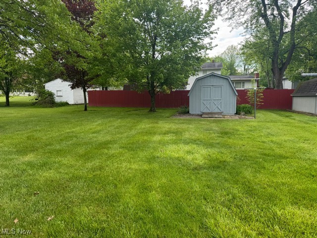 5240 Sabrina Lane, Warren, Ohio image 24