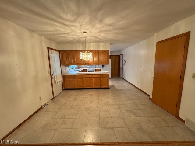 5240 Sabrina Lane, Warren, Ohio image 4