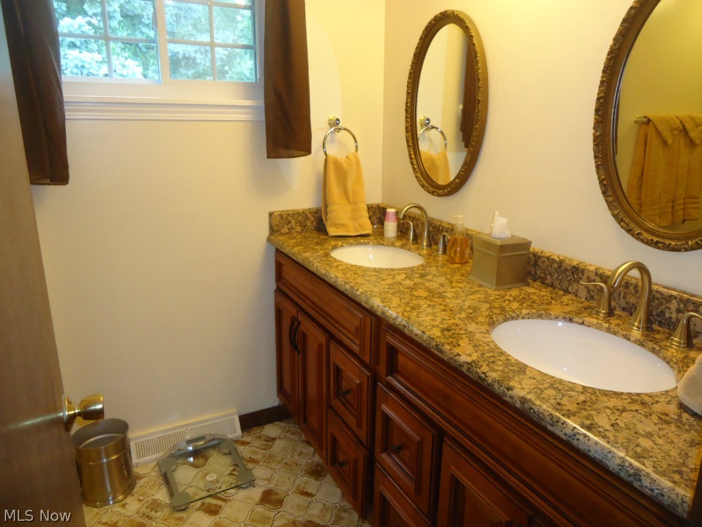 Hunting Mdws 06 - Residential