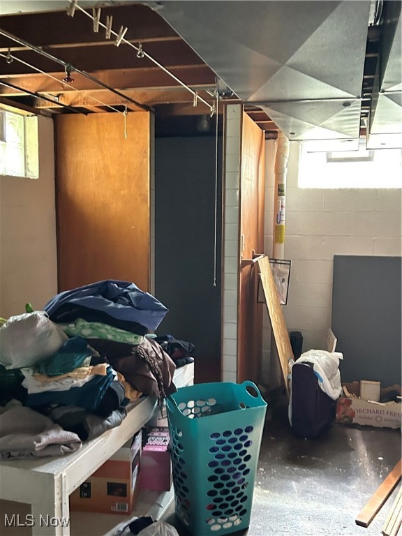 Youngstown, Ohio 44505, United States, 3 Bedrooms Bedrooms, ,2 BathroomsBathrooms,Residential,Active,226750