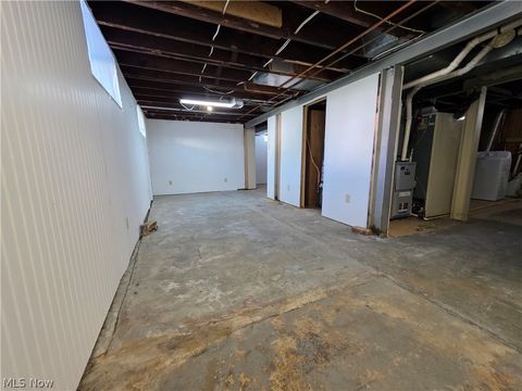 Tiny photo for 415 Winton Avenue, Zanesville, OH 43701 (MLS # 5221350)