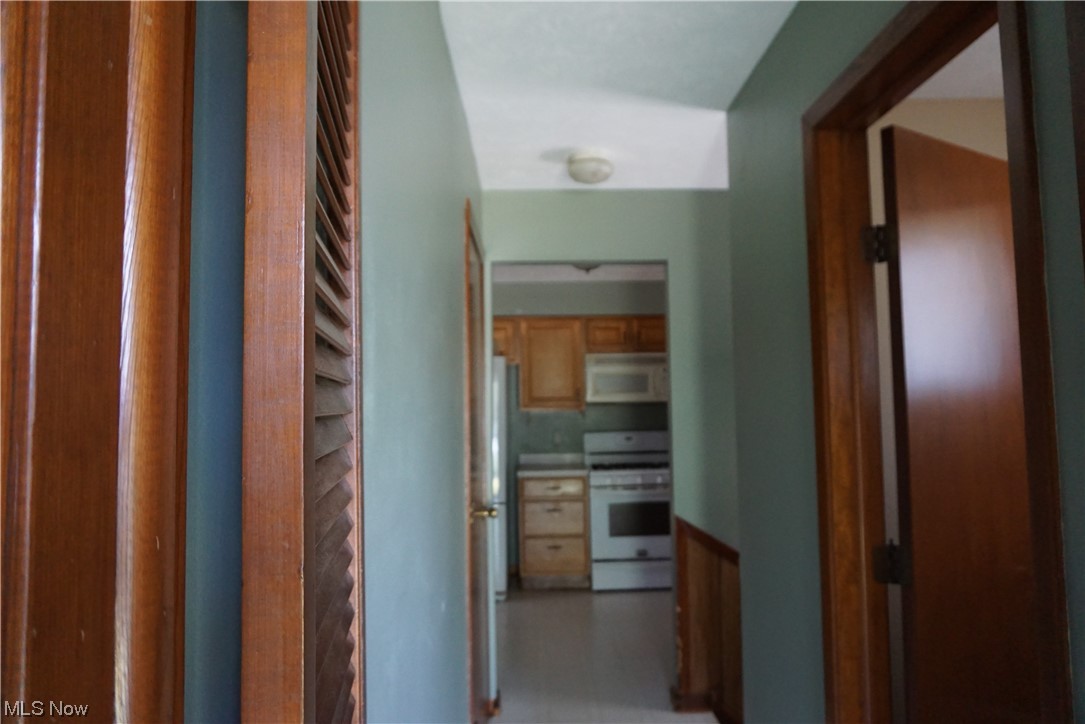 Russell Ave Sub - Residential